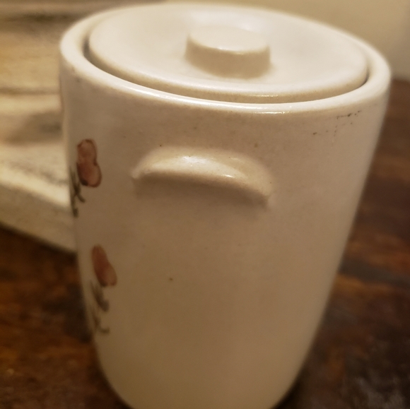 HANDCRAFTED/SIGNED Covered [Thyme] Stoneware Crock - Picture 10 of 14